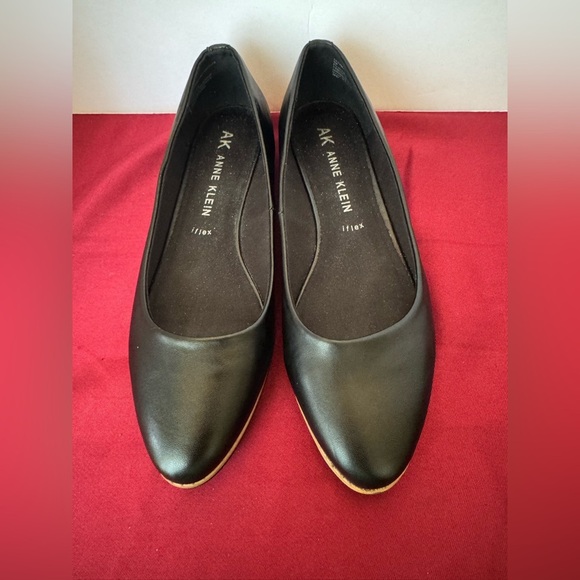 Anne Klein iFlex Samantha Women's black slip-on career comfort flats Size 9 EUC - Picture 1 of 9